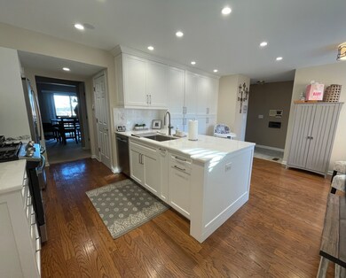 103 Welwyn St unit 14D, Lake Bluff, IL 60044 - photo 2