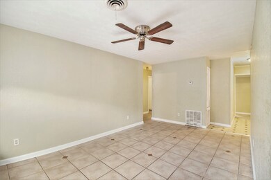 336 Pennington Dr, Alvin, TX 77511 - photo 4