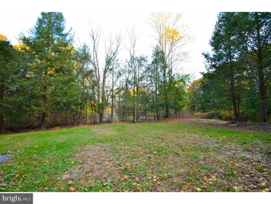 3967 Lovers Ln, Slatington, PA 18080 - photo 3