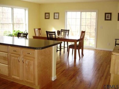 42 Kelton Ct, Albany, NY 12209 - photo 4