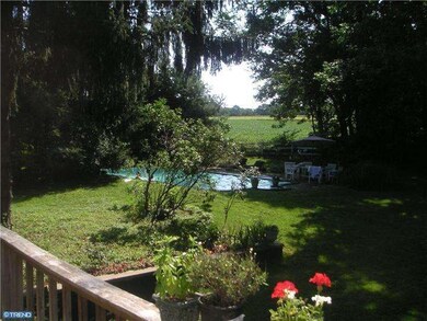 6385 Saw Mill Rd, Pipersville, PA 18947 - photo 7