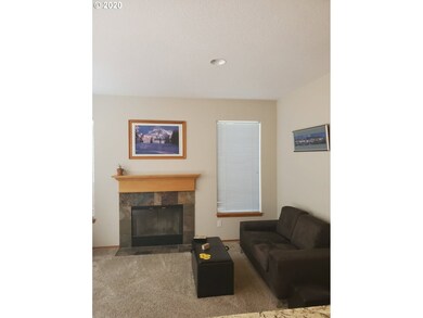 15310 SE Kensington Dr, Clackamas, OR 97015 - photo 4