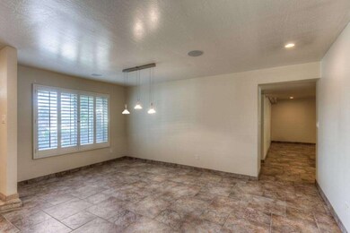003_Dining Room