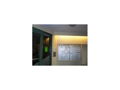 486 #300 Nashua St unit 300, Milford, NH 03055 - photo 4