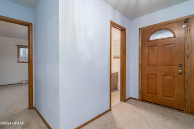 605 Summit Ave N, Crookston, MN 56716 - photo 2