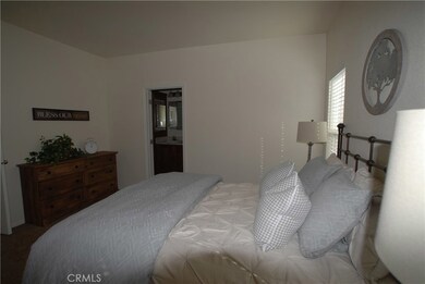 880 N Lake St, Hemet, CA 92544 - photo 3