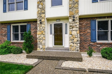 1101 Eastridge Dr, New Albany, IN 47150 - photo 2