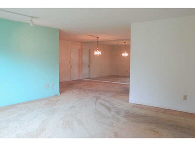 682 Orleans Ct unit 682, Warwick, RI 02886 - photo 4