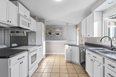 5117 Curry Ct, Fitchburg, WI 53711 - photo 7