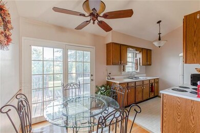 7421 Stearns St, Shawnee, KS 66203 - photo 5