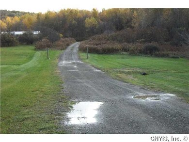 Land/Lot Starr Road Entrance