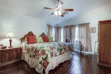 1540 S Reseda Circle-32