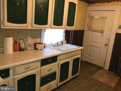 433 Locust St, Reading, PA 19604 - photo 5