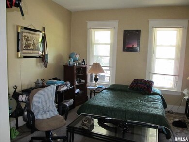 1433 W 15th St, Davenport, IA 52804 - photo 7