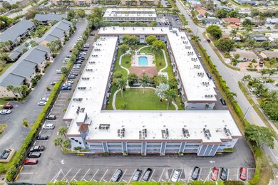 Deerfield Beach Garden Condos unit 211, Deerfield Beach, FL 33441 - photo 2