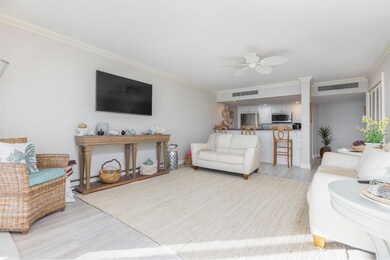 31 East Grand_#72_013