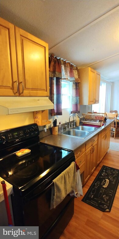 28541 Bellewood Acres Ln, Rhoadesville, VA 22542 - photo 4