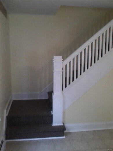 54 W Ettwein St, Bethlehem, PA 18018 - photo 4