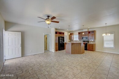 7-web-or-mls-S Apache Rd-007