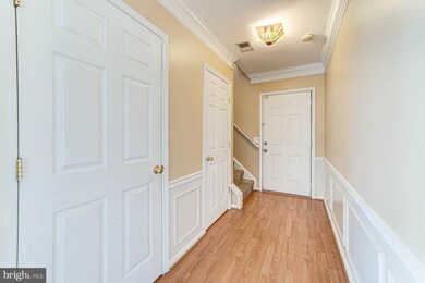 8165 Halley Ct unit 302, Lorton, VA 22079 - photo 7