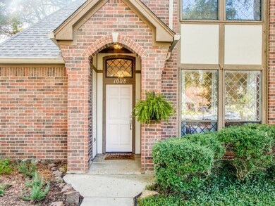 1008 Abbots Ln, Denton, TX 76205 - photo 2