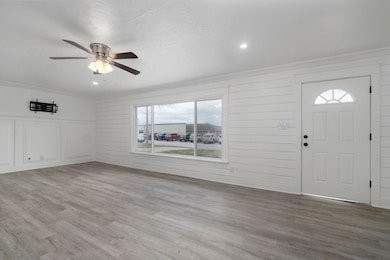 304 W 2nd St, Miller, MO 65707 - photo 6