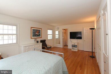 2352 Nashua Ct, Reston, VA 20191 - photo 4