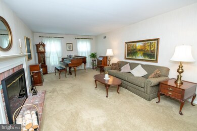 1237 Melody Ln, Southampton, PA 18966 - photo 3