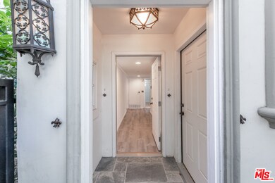 906 Benedict Canyon Dr unit VILLA 1, Beverly Hills, CA 90210 - photo 6