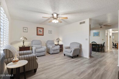 520 S Greenfield Rd unit 24, Mesa, AZ 85206 - photo 2