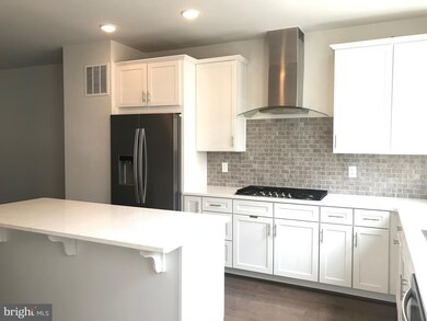 13342 Sherwood Park Ln, Herndon, VA 20171 - photo 5