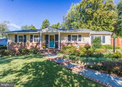 8216 Cottage St, Vienna, VA 22180 - photo 2