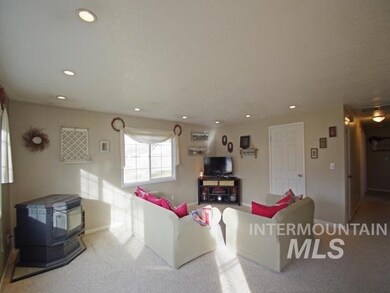 1260 W 8th St, Weiser, ID 83672 - photo 3