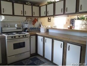 Lots of cabinets