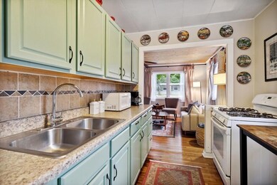 07_115NBerrienSt_177001_Kitchen_LowRes