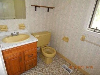 21 Loring Dr, Ashland, MA 01721 - photo 4