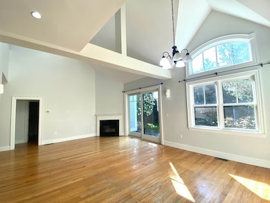 8 Courtyard Place unit 8, Lexington, MA 02420 - photo 4