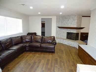 2660 E Osage Rd, Marlow, OK 73055 - photo 6