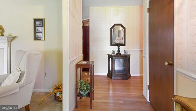 1523 Woodridge Ln, Sykesville, MD 21784 - photo 5