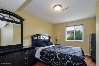 625 Oldfield Dr SE, Byron Center, MI 49315 - photo 5