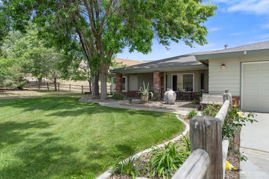 19601 Sycamore Dr, Tehachapi, CA 93561 - photo 2