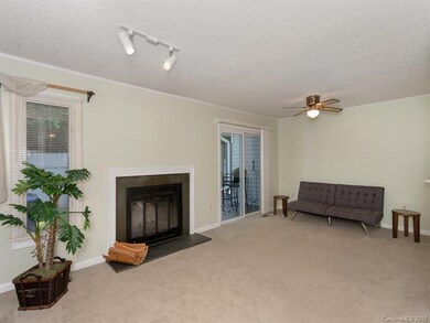 33 Hollybrook Dr unit 3, Asheville, NC 28803 - photo 2