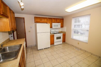 2038 Shawbury Ct W, Columbus, OH 43229 - photo 3