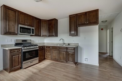1221 S 15th Dr-7