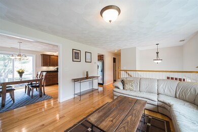 7 Rollins Farm Rd, Stratham, NH 03885 - photo 3