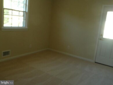 2020 Iverson Ct, Temple Hills, MD 20748 - photo 3