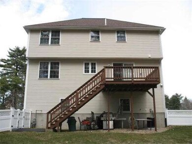 11 Fieldstone Cir, Tewksbury, MA 01876 - photo 3