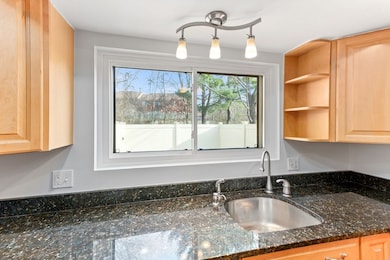 133 Greenbrook Dr unit 133, Stoughton, MA 02072 - photo 5
