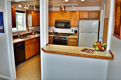 4013 Soundview Dr W, University Place, WA 98466 - photo 5