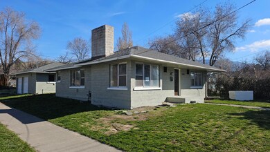 2403 Orchard Ave, Klamath Falls, OR 97601 - photo 3